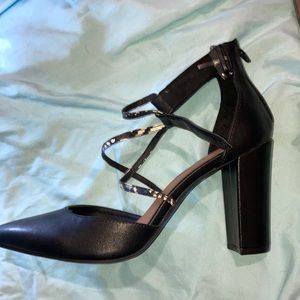 Dolcetta brand new strappy sandals